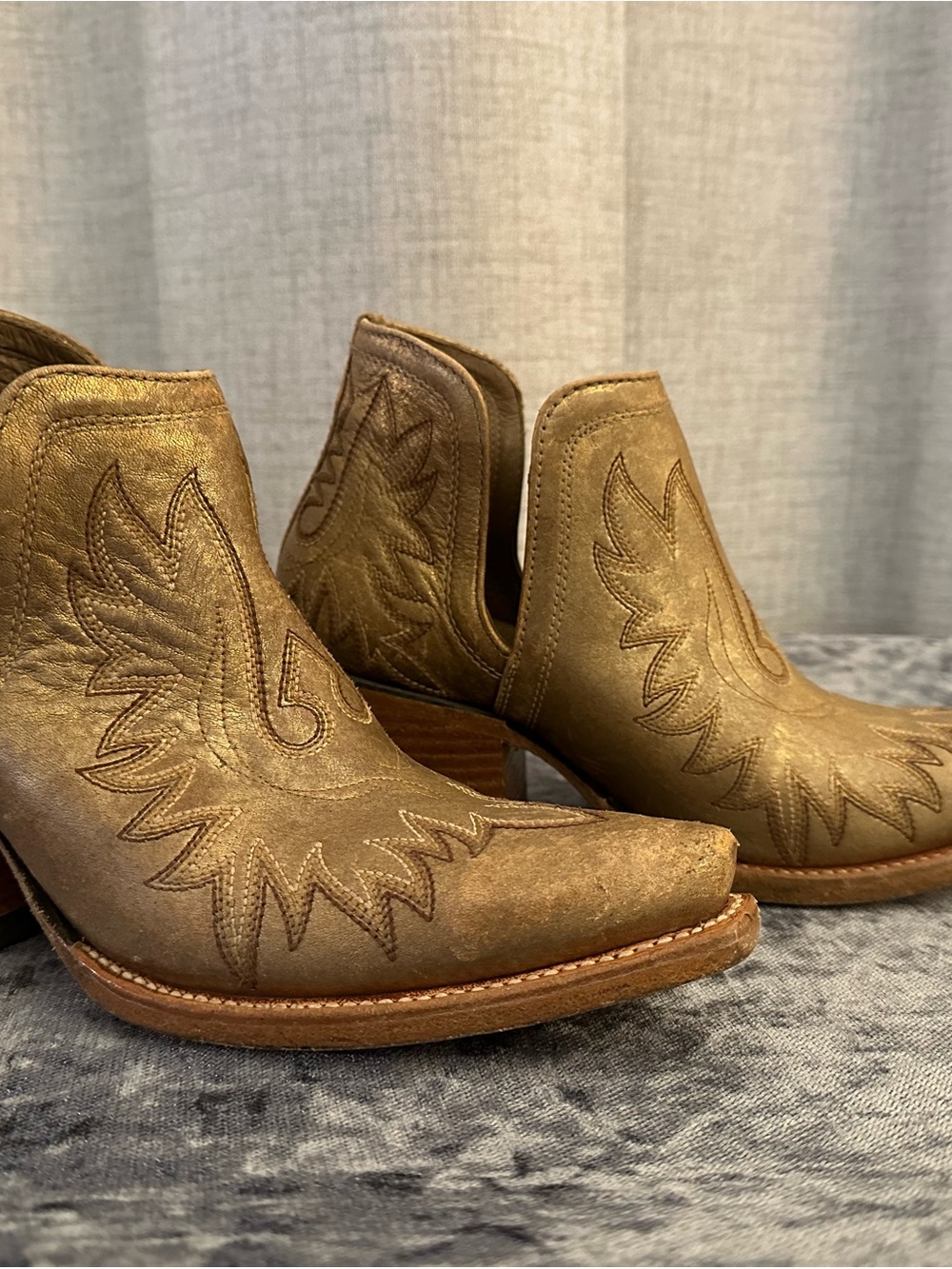 Ariat Tan/Gold Western Ankle Booties